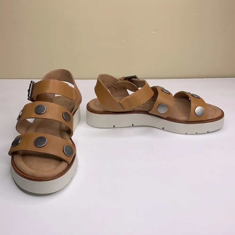 Nicole comfortable adjustable